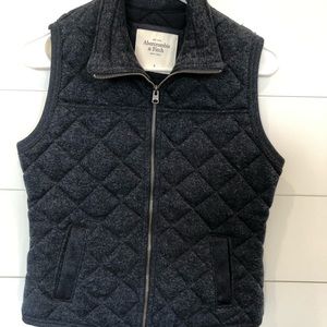 NWOT Abercrombie and Fitch Quilted Vest